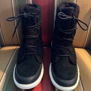 New, Sorel Explorer II Joan Cozy